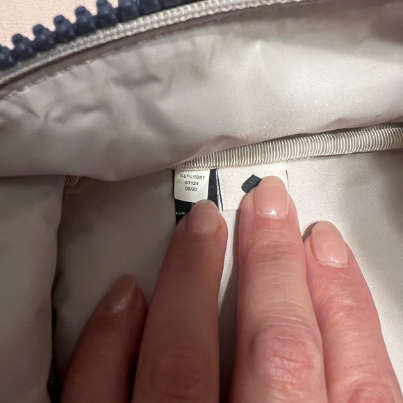 Kate Spade Floral Print Travel Bag - Picture 8 of 9